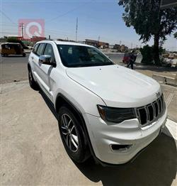 جیپ گراند شیرۆکی